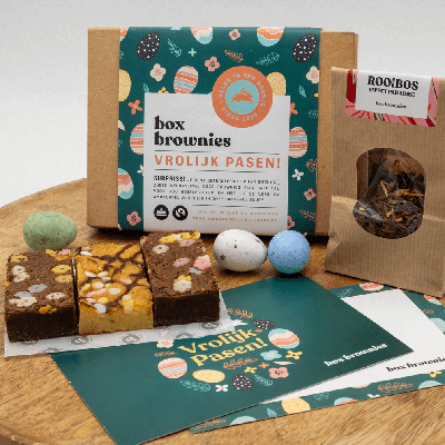 Paasbox - 3 Brownies - Rooibos Thee - Brievenbus Pakket - Box Brownies - Fair trade Belgische chocolade - Pasen - Vrolijk Pasen - Brievenbus Cadeau