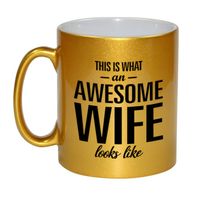 Awesome wife / echtgenote gouden cadeau mok / verjaardag beker 330 ml - feest mokken - thumbnail