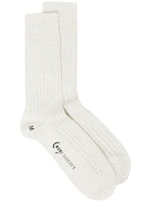 Suicoke chaussettes à logo imprimé - Blanc