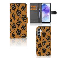 Telefoonhoesje | Met pasjeshouder | voor Samsung Galaxy A55 Snakes
