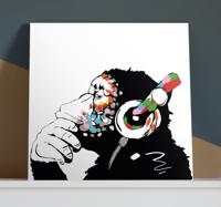 Canvas schilderij Banksy aap met koptelefoon