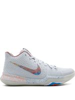 Nike baskets mi-montantes Kyrie 3 Promo - Gris