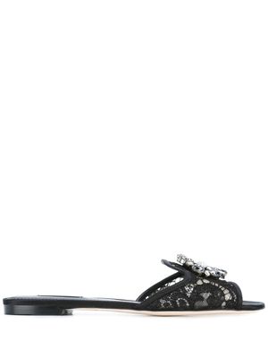 Dolce & Gabbana sandales Rainbow Lace à détail de broche - Noir