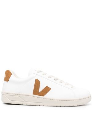 VEJA baskets à empiècements - Blanc