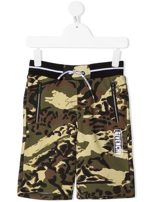 Givenchy Kids short à imprimé camouflage - Vert