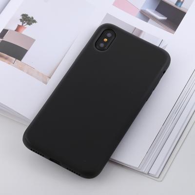 Schokbestendige effen kleur vloeibare Silicone voelen TPU Case voor iPhone XS / X (zwart)