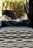 MOMO Rugs - Taza TA04 Black Swatch -