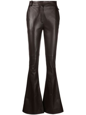 The Attico pantalon en cuir à coupe évasée - Marron