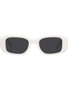 Prada Eyewear lunettes de soleil Runway à monture oversize - Gris