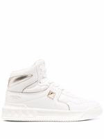 Valentino Garavani baskets à ornements Rockstud - Blanc Valentino Garavani baskets à ornements Rockstud - Blanc