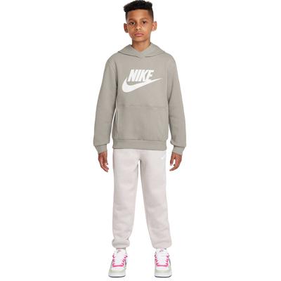 Nike Sportswear Club Big Logo Fleece Hoodie Trainingspak Kids Grijs Wit Nike Sportswear Club Big Logo Fleece Hoodie Trainingspak Kids Grijs Wit