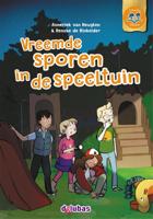 Vreemde sporen in de speeltuin (Hardback)