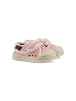 Gucci Kids baskets 1977 à fermeture scratch - Rose