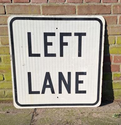 Left Lane Verkeersbord - 61 x 61cm - Origineel