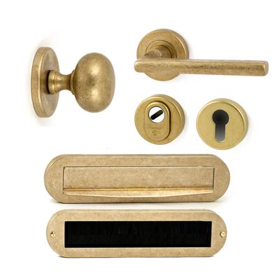 Hardbrass Voordeurset Iris/Sara compleet linkswijzend - messing getrommeld