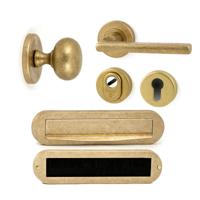 Hardbrass Voordeurset Iris/Sara compleet linkswijzend - messing getrommeld