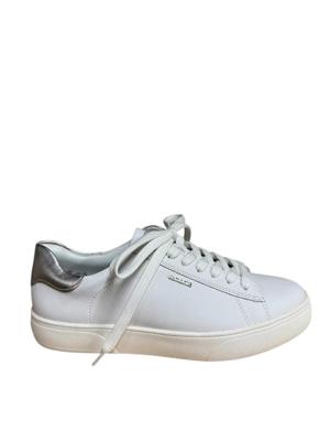 Remonte D2J00