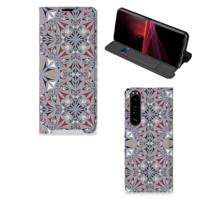 Sony Xperia 1 III | Standcase | Flower Tiles