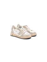 Golden Goose Kids baskets à patch logo - Blanc