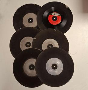 Set Of 6 Jukebox Record Trays With 45RPM Spacer - USED