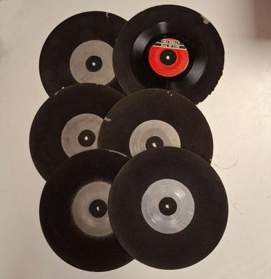 Set Of 6 Jukebox Record Trays With 45RPM Spacer - USED