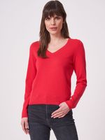 Basic fijngebreide V-hals trui van biologisch cashmere