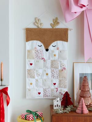 Adventskalender Rendier in sherpa goudbeige