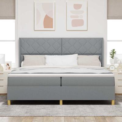 Boxspringbed met matras en LED stof lichtgrijs 200x200 cm