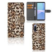 Sony Xperia 10 III | Telefoonhoesje | Met pasjeshouder | Leopard