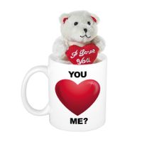 Valentijn cadeau You love Me beker / mok 300 ml met beige knuffelbeertje met love hartje