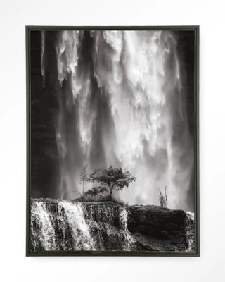 Urban Cotton Wandkleed 'Germinate' 145 x 190cm in Floating Frame - black