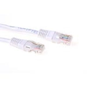 ACT Witte 10 meter U/UTP CAT5E patchkabel met RJ45 connectoren