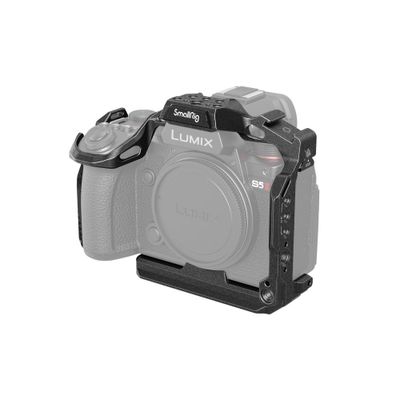 SmallRig 4023 “Black Mamba” Cage for Panasonic LUMIX S5 II