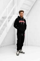 Quotrell University Trainingspak Heren Zwart/Rood - Maat L - Kleur: RoodZwart | Soccerfanshop