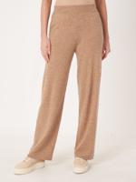 Rechte gebreide broek Rechte gebreide broek