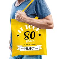 Cadeau tas voor heren - 80 en perfect - geel - katoen - 42 x 38 cm - tachtig - shopper - thumbnail