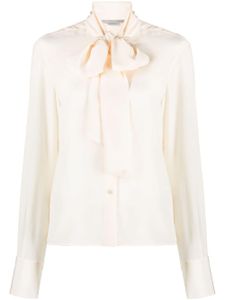 Stella McCartney chemise en soie à col lavallière - Tons neutres