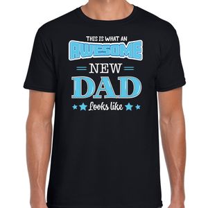 Cadeau t-shirt aanstaande papa - awesome new dad - zwart/blauw - heren - Vaderdag/verjaardag