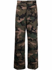 Valentino Garavani pantalon droit à motif camouflage - Vert