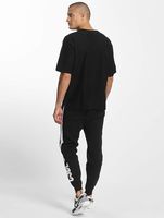 Cayler & Sons / t-shirt CSBL Halfway Long in zwart - thumbnail