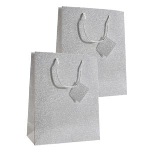 Set van 4x stuks luxe papieren giftbags/cadeau tasjes zilver met glitters 21 x 26 x 10 cm   -