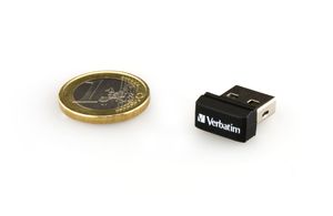 Verbatim Store 'n' Stay NANO - USB-Stick16 GB - Zwart