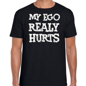 Foute party t-shirt voor heren - My ego really hurts - zwart - krijtletters - carnaval/themafeest