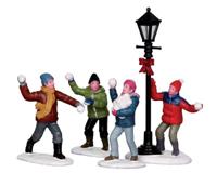 Snowball fight! - Lemax