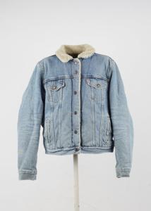 Vintage Levi&apos;s Jacket in Blue Size S