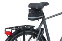 Zadeltas Basil Mada 1 liter 19 x 11 x 13 cm - zwart