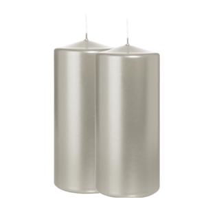 Cilinderkaars/stompkaars - 2x - metallic zilver - 15 x 7 cm - 63 branduren