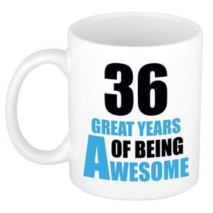 36 great years of being awesome cadeau mok / beker wit en blauw