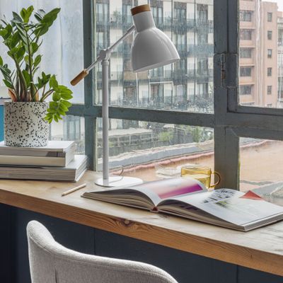Kave Home Tafellamp 'Tescarle' Metaal en Beukenhout, kleur Wit