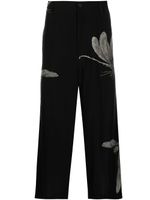 Yohji Yamamoto pantalon en soie à imprimé feuillage - Noir